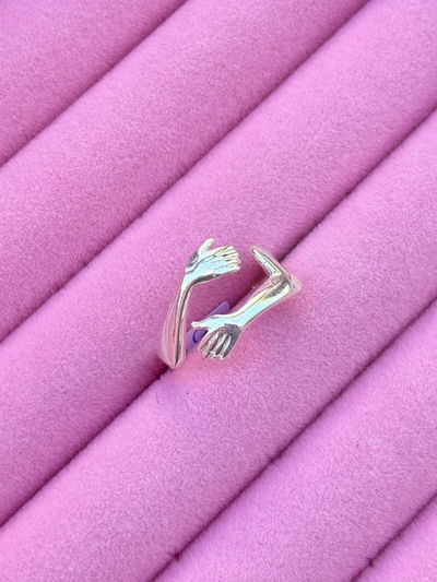 Anillo abrazo