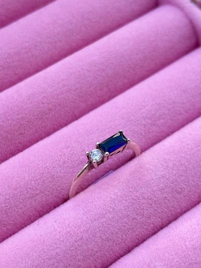 Anillo cubic azul