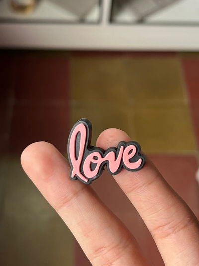 PINS LOVE