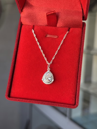 Cadenita gota con cubic