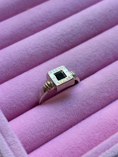 Anillo bvl cuadrado mediano