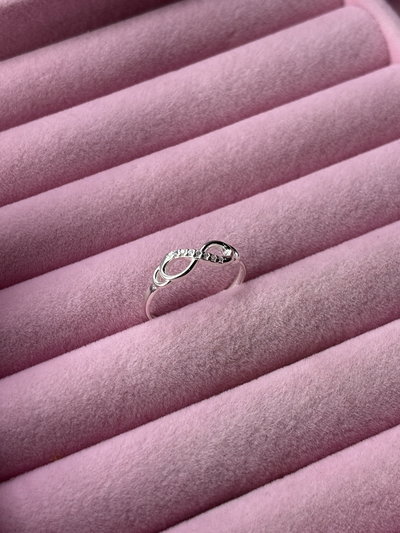 Anillo infinito con cubics