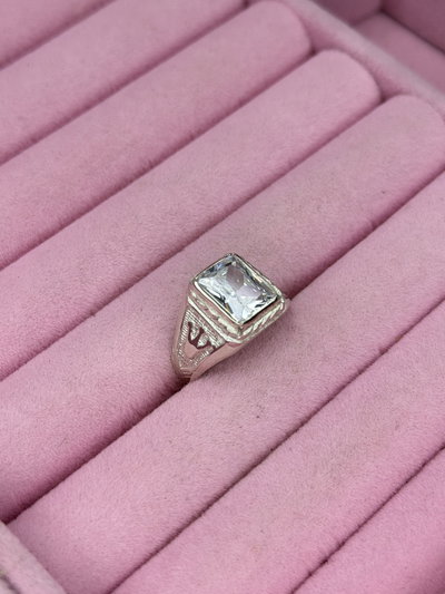 Anillo tipo mesita piedra blanca