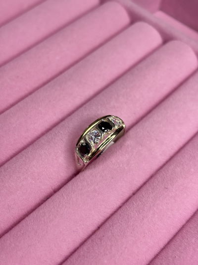 Anillo cubic negro