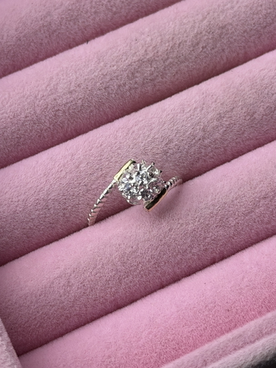Anillo frutillita blanca plata y oro
