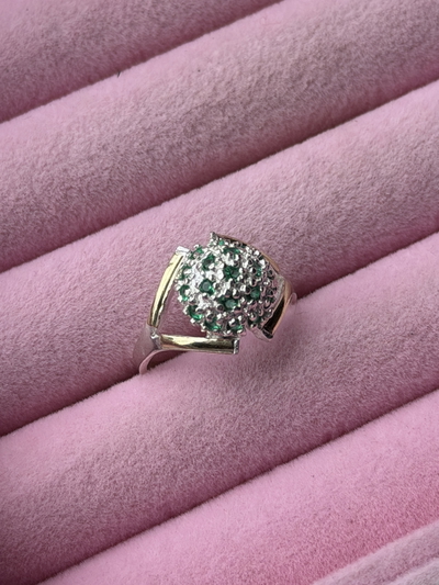 Anillo frutillon verde plata y oro