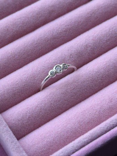 Anillo 3 cubics blanco