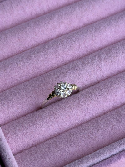 Anillo frutillita blanca plata y oro