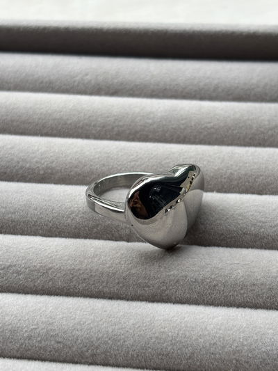 Anillo macizo corazon