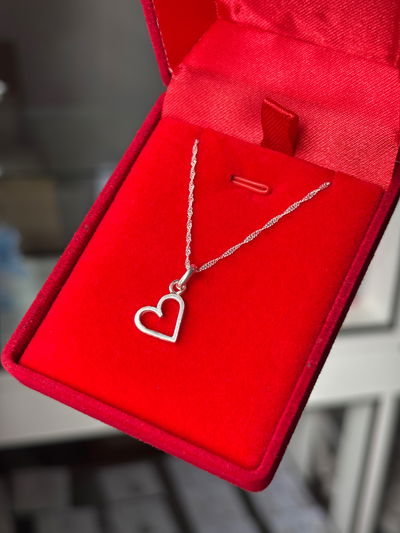 Cadenita con dije corazon