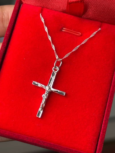 Cadenita con dije cruz