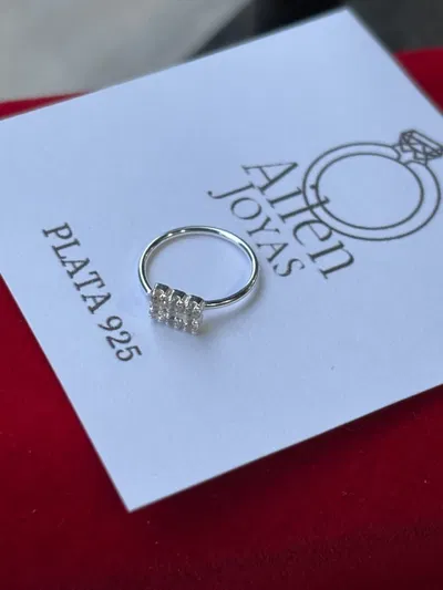 Argollita con cubic