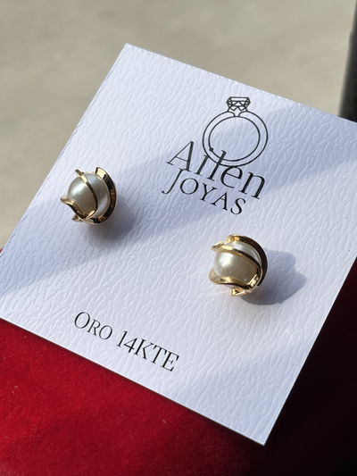 Aros perlas rodeadas