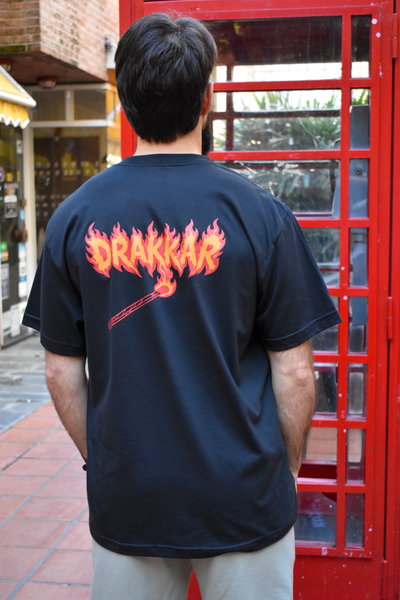 Remera Ignite the era Negro