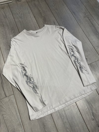 Remera Mangas Largas Tribal Gris