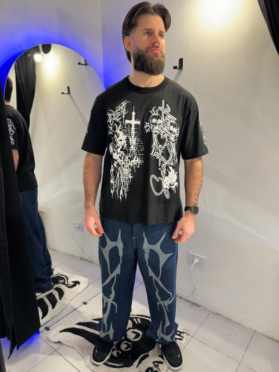 Remera Boxy Gotik