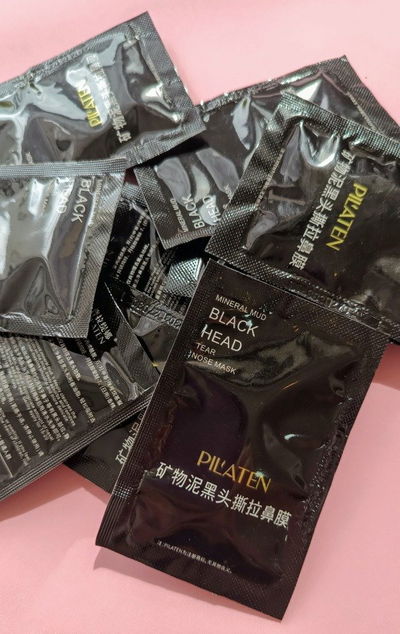 Mascarilla puntos negros