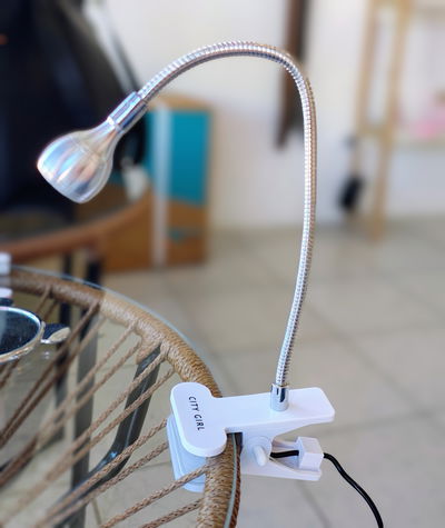 Lámpara UV con broche CITY GIRL 