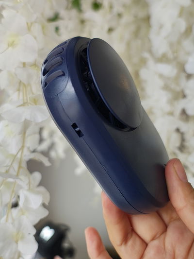 Ventilador de pestañas azul