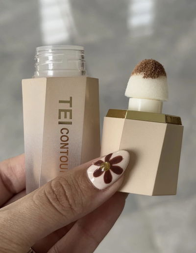 Contorno liquido con esponjita para aplicar