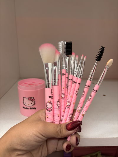 Set de brochas kitty