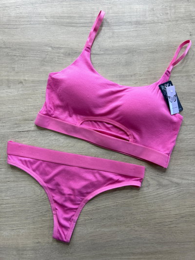 CONJUNTO DEPORTIVO 13 - Condeza agujero