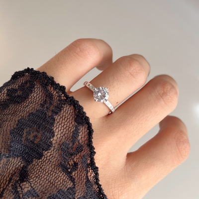 Anillo de Compromiso Hailey Plata 925