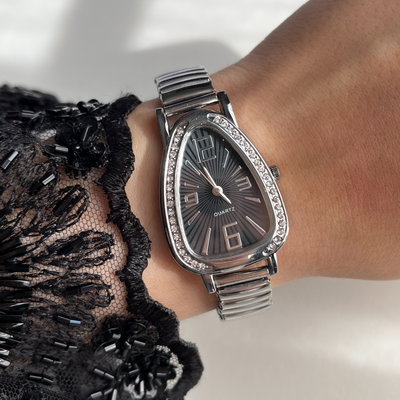 Reloj Serena Silver Fondo Negro