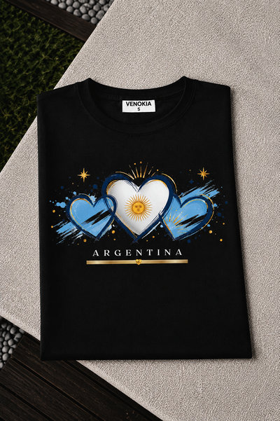 REMERA NEGRA ARG 3 CORAZONES
