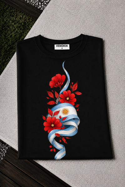 REMERA NEGRA ARG FLOR ROJA