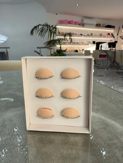 Ojos De Practica Con Pestañas