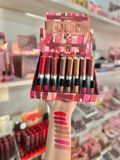 Pink 21 Labial Matte CS2886 x Caja