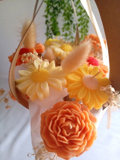 ARREGLO FLORAL EN BOLSA KRAFT- NO APTO ENVIO