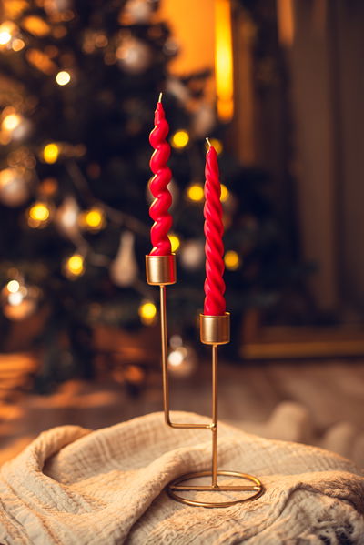 TORNEADA GRUESA COLOR CAJA X 2 UNI- VELAS PARA CANDELABRO