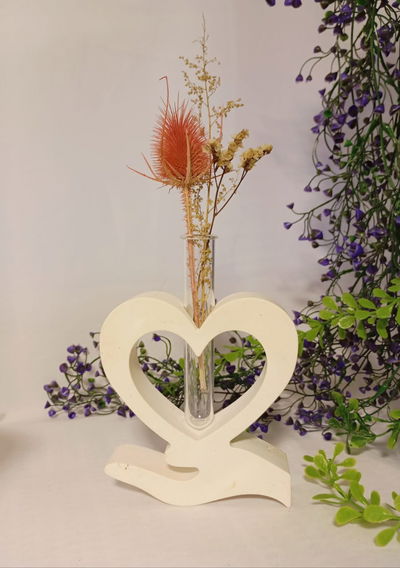 FLORERO / DIFUSOR CORAZON EN MANO