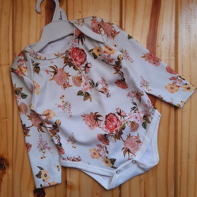 Bodys cuello Americano Estampados 