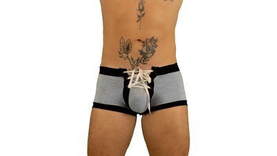Mini boxer gris con cordon
