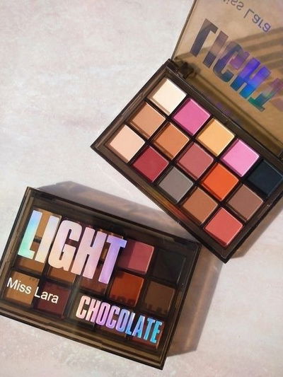 Paleta x15 sombras Light Chocolate Miss Lara
