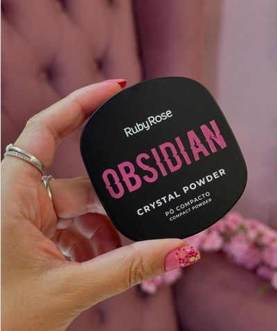 Polvo compacto OBSIDIAN Ruby Rose 