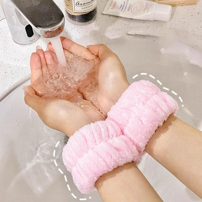 Muñequeras skincare 