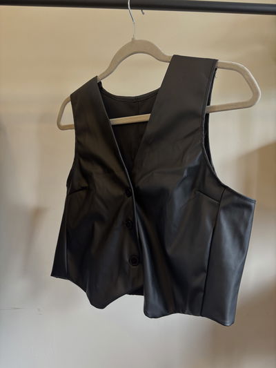 Chaleco eco cuero