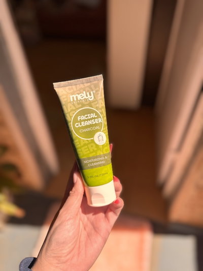 Limpiador facial Mely Adios grasa con carbón activado 