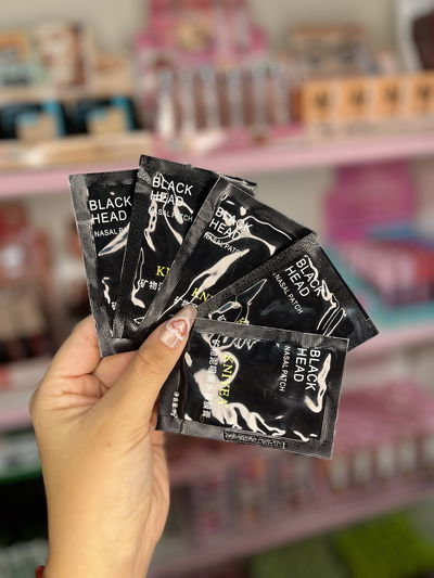 Mascarilla puntos negros