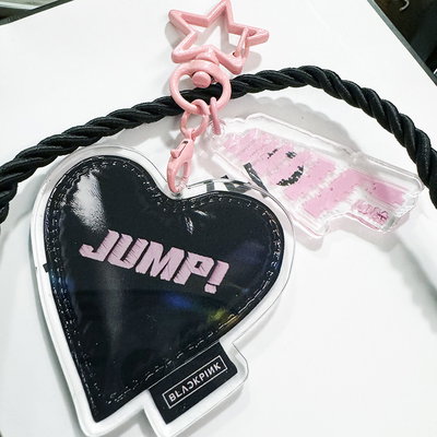 llavero acrílico blackpink - JUMP🖤💗