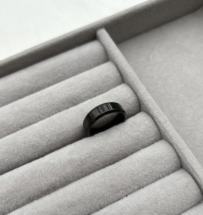 Anillo Black
