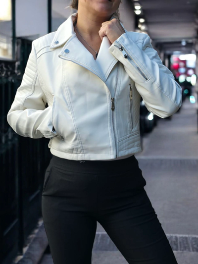Campera de cuero (art 814)