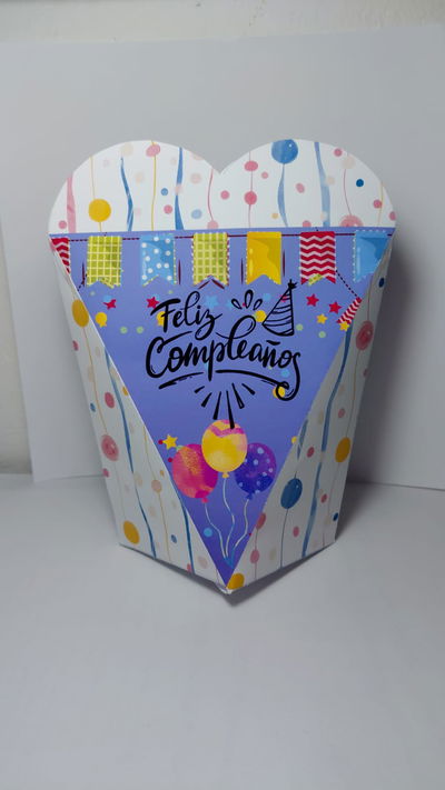 🎉 Caja con Terminación de Corazón – PDF
