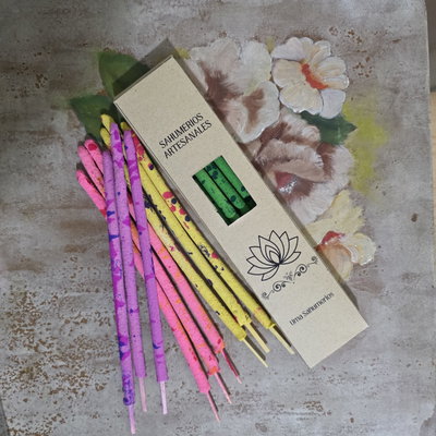 Sahumerios perfumados + 12 cajas porta Sahumerios 