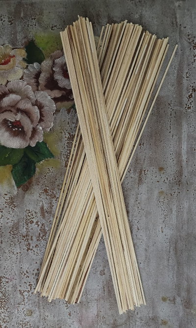 Varillas de pino 43cm x 200gr (230 aproximadamente)