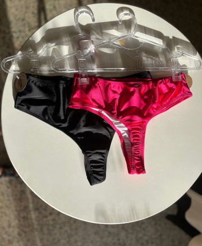 Bombacha de bikini cola less tiro alto